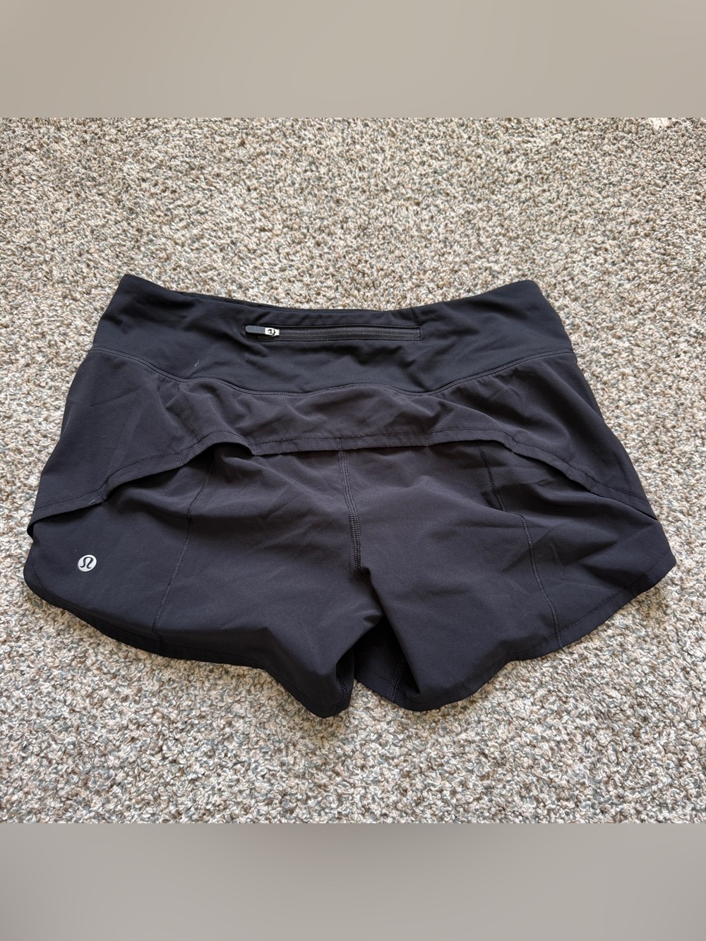 Lululemon Speed Up Shorts Size 6